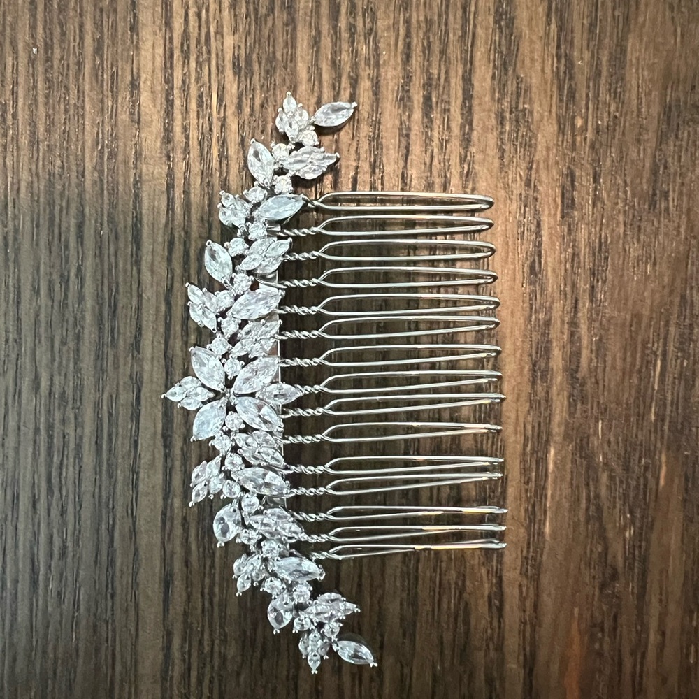 Bridal hair comb